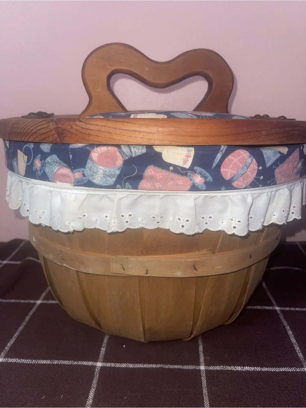 Wooden Heart Lidded Lined Sewing Picnic Basket Leather Hinges Vintage